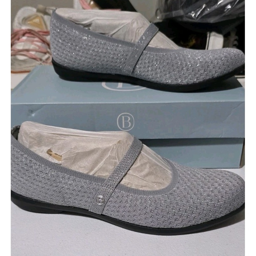 BZees Shoes Womens Size 11M Gray Slip On Sandals Comfortable